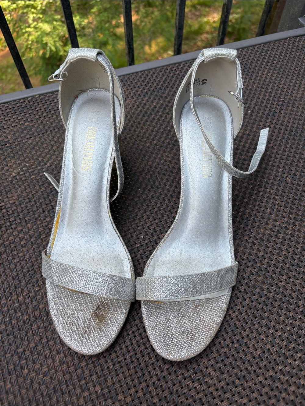 Dream Pairs Silver Sparkle Ankle-Strap Women’s Sandals sz 9.5 *